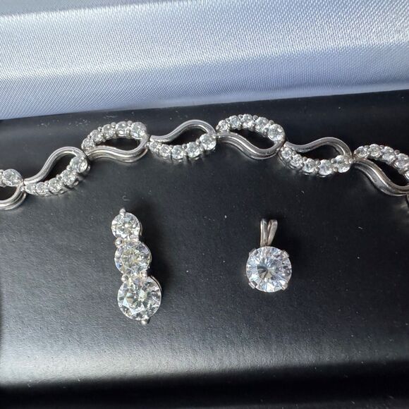 VINTAGE ESTATE LOT Sterling Silver DQ CZ Tennis Bracelet Rings Pendants Earrings - Picture 9 of 17